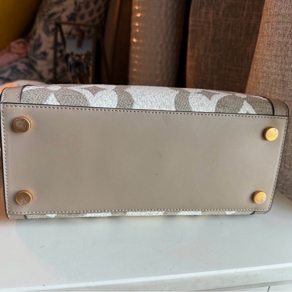 Authentic Kate Spade Purse Flower Monogram Chenille Small Tote Bag - Picture 4 of 9